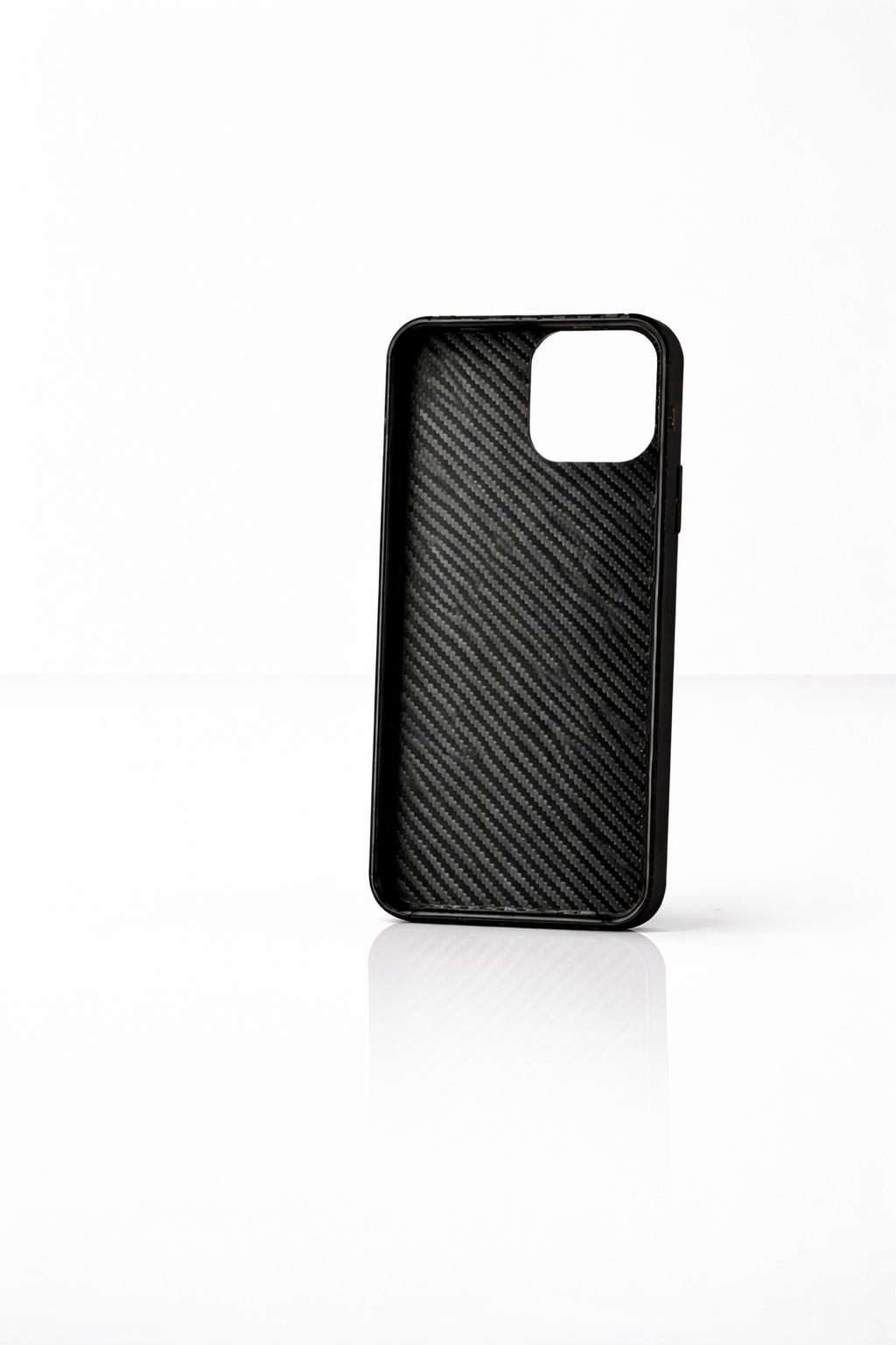 VALOR Carbon Fiber — iPhone 15 Pro