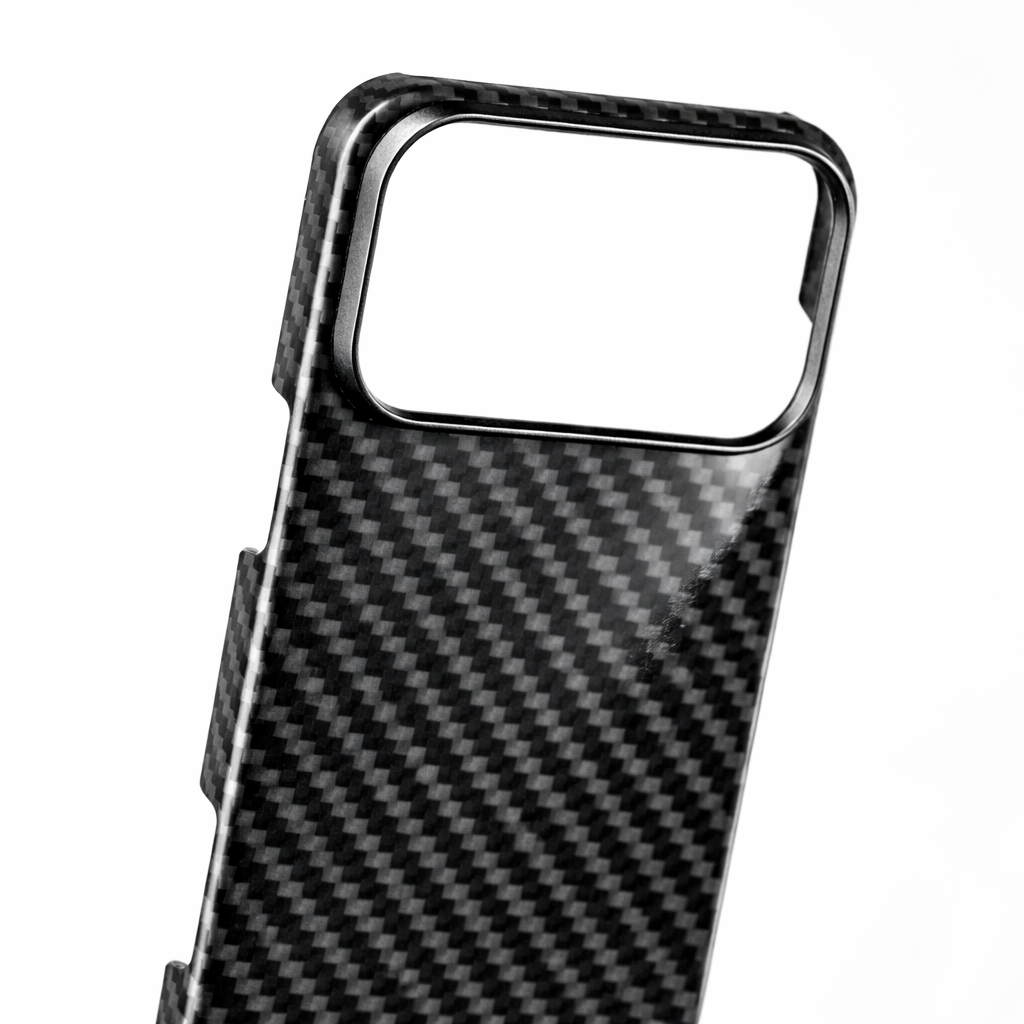 VλLOᏒ Carbon Fiber Noir — iPhone 17 Pro/Pro Max