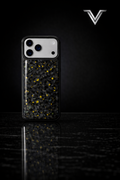 VλLOᏒ Forged Carbon Oro — iPhone 17 Series