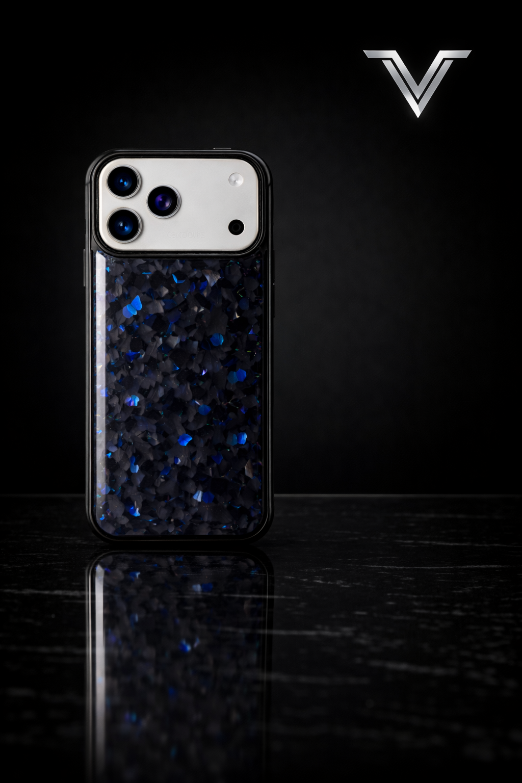 VλLOᏒ Forged Carbon Azul — iPhone 17 Series