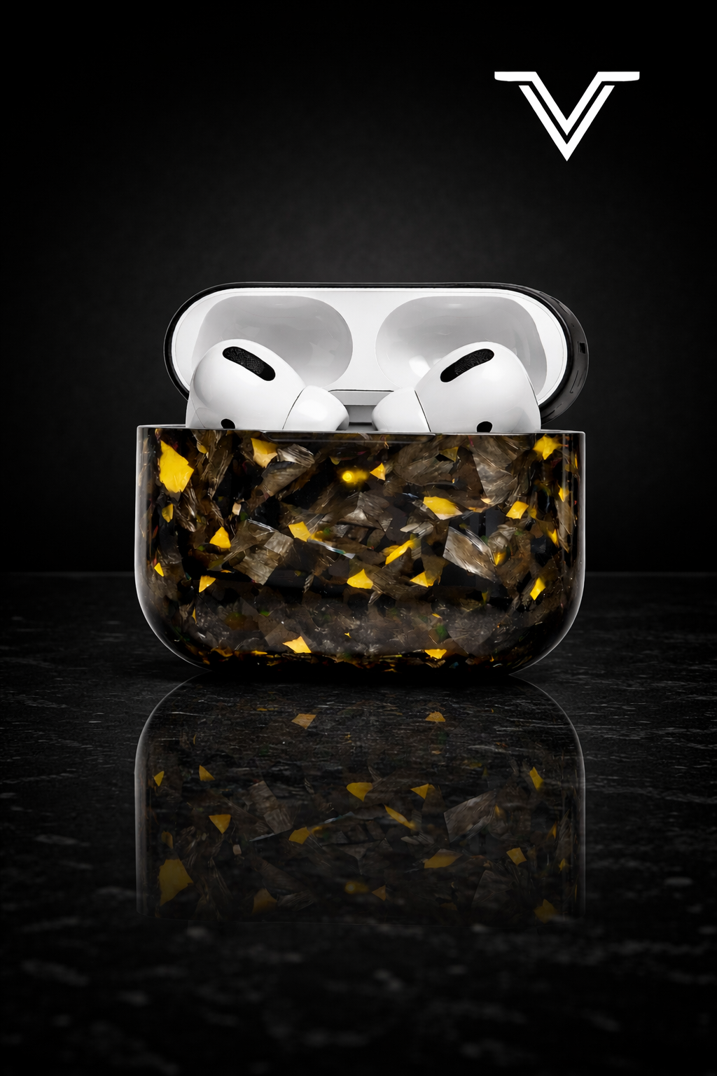 VλLOᏒ AirPods Forged Carbon Case