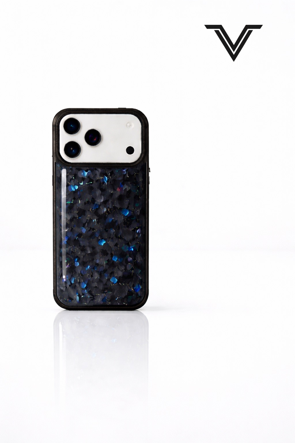 VλLOᏒ Forged Carbon Azul — iPhone 17 Series