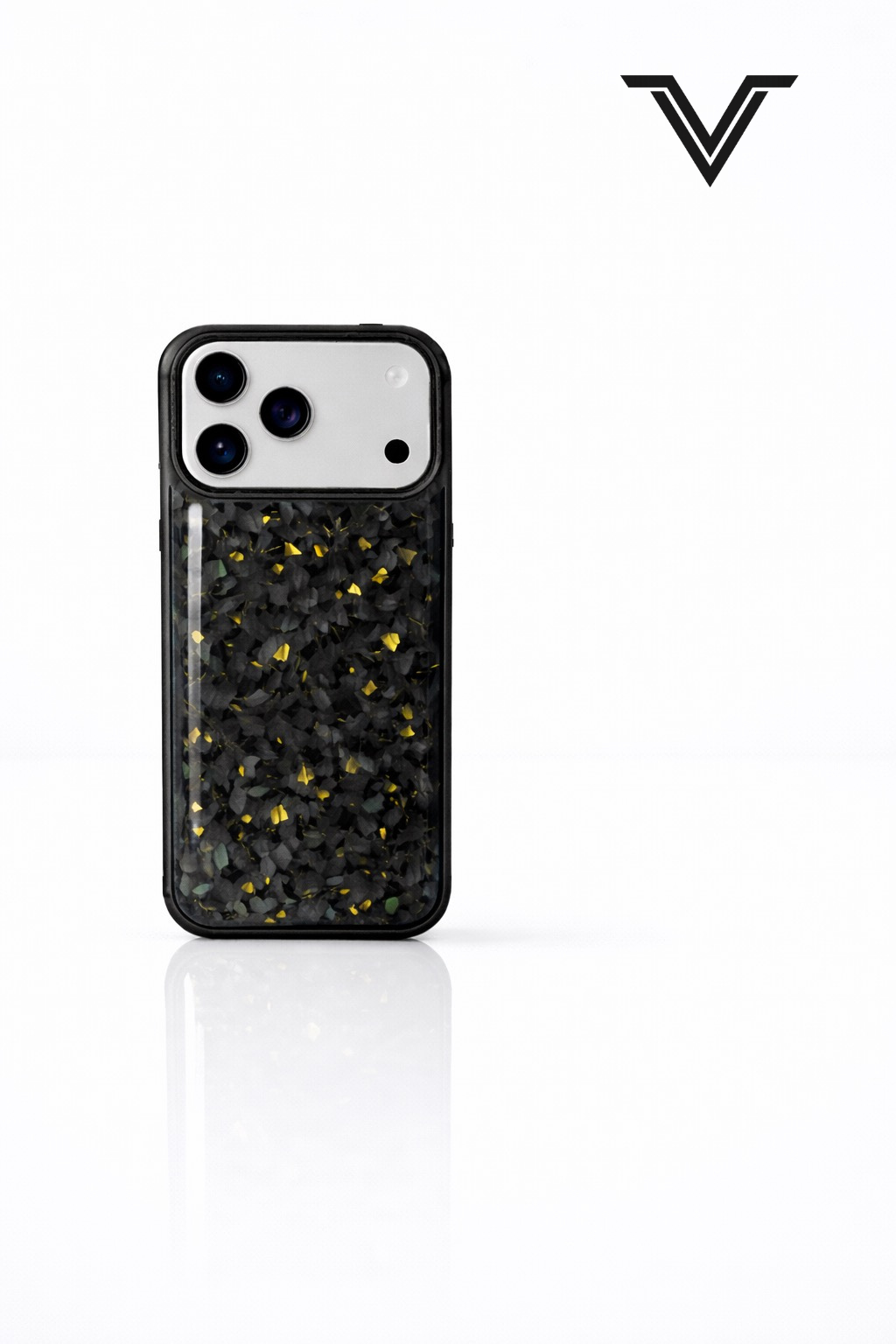 VλLOᏒ Forged Carbon Oro — iPhone 17 Series