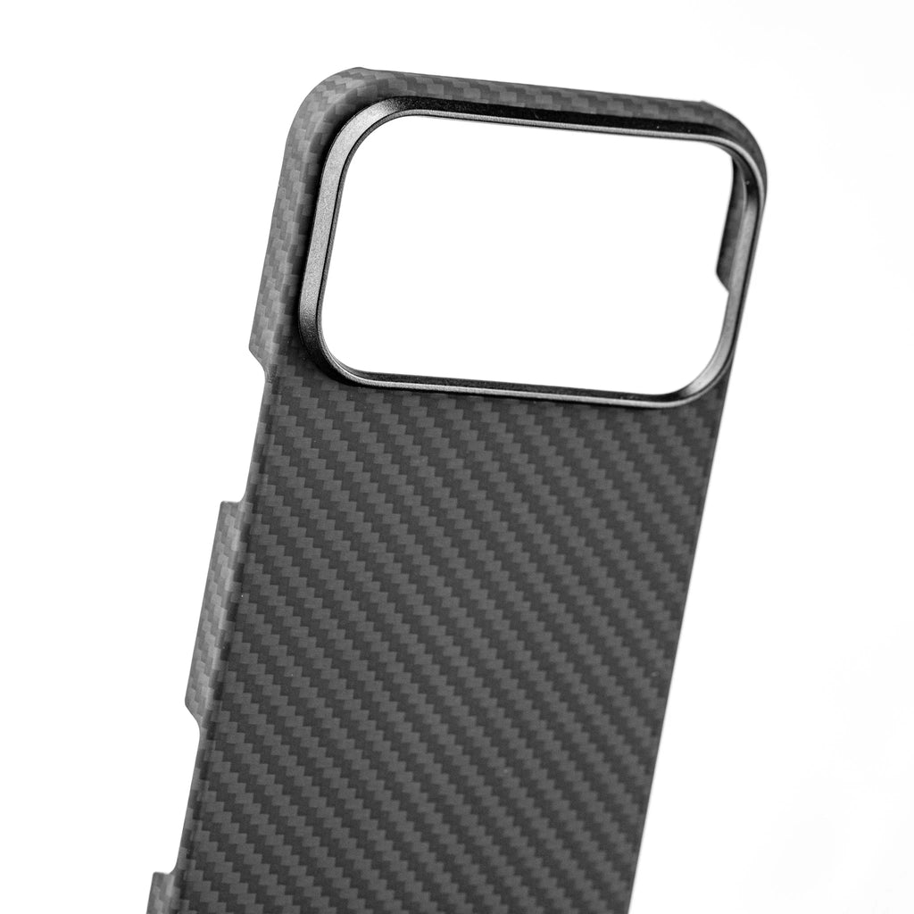 VλLOᏒ Carbon Fiber Shadow — iPhone 17 Pro/Pro Max